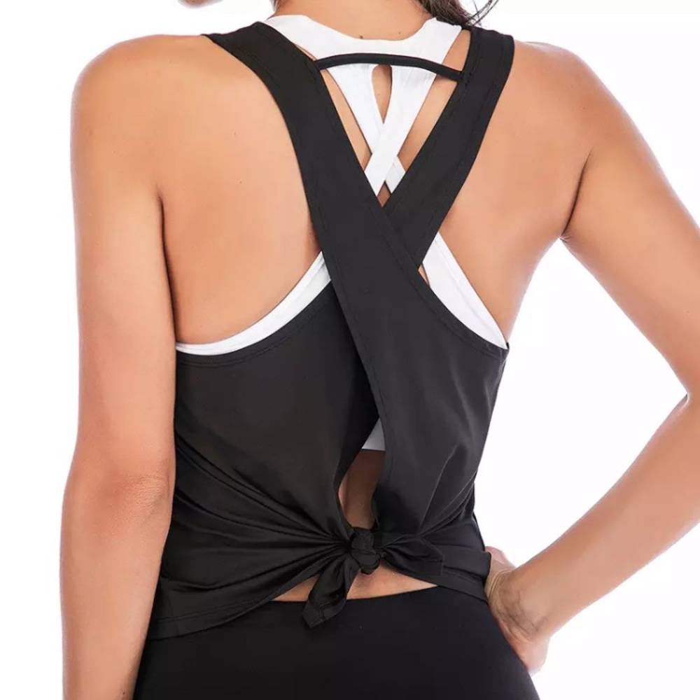 🧘🏼‍♀️Just In! Gray Cross Back Yoga Top🧘🏼‍♀️ - Picture 2 of 6